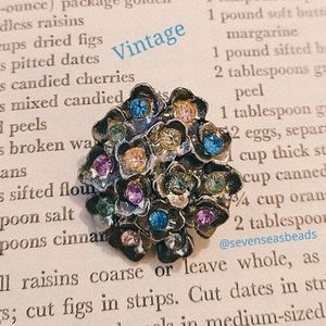 💘1960s Crystal Floral Brooch
